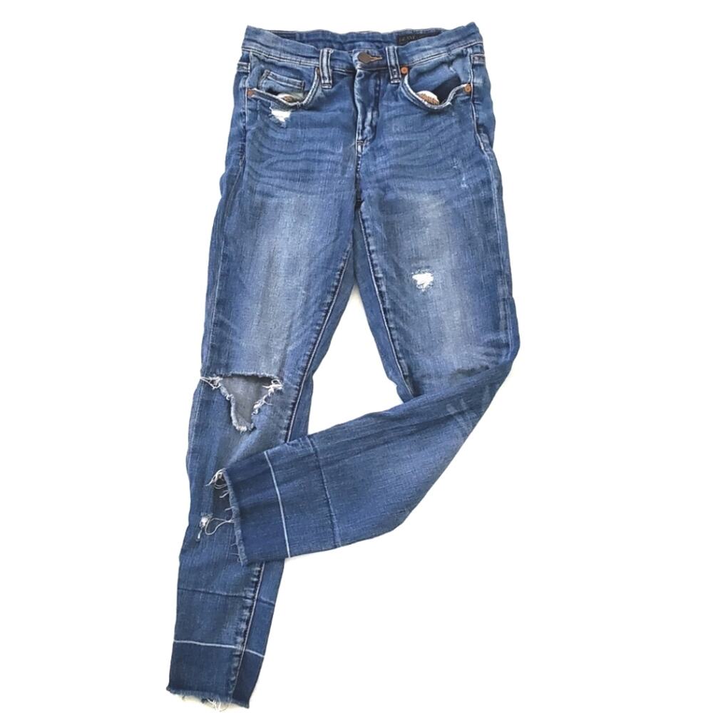 BlankNYC | Distressed Raw Released Hem Jeans